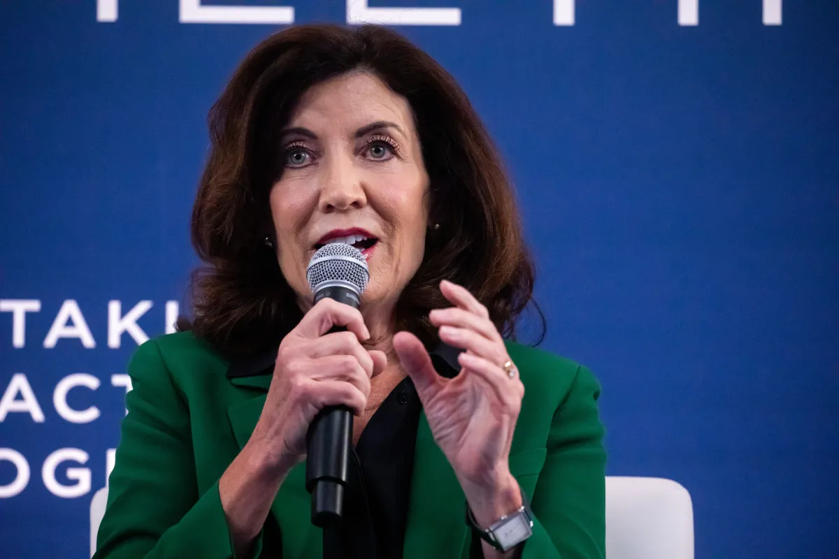 Governor Kathy Hochul Signs New York AI Safety Law